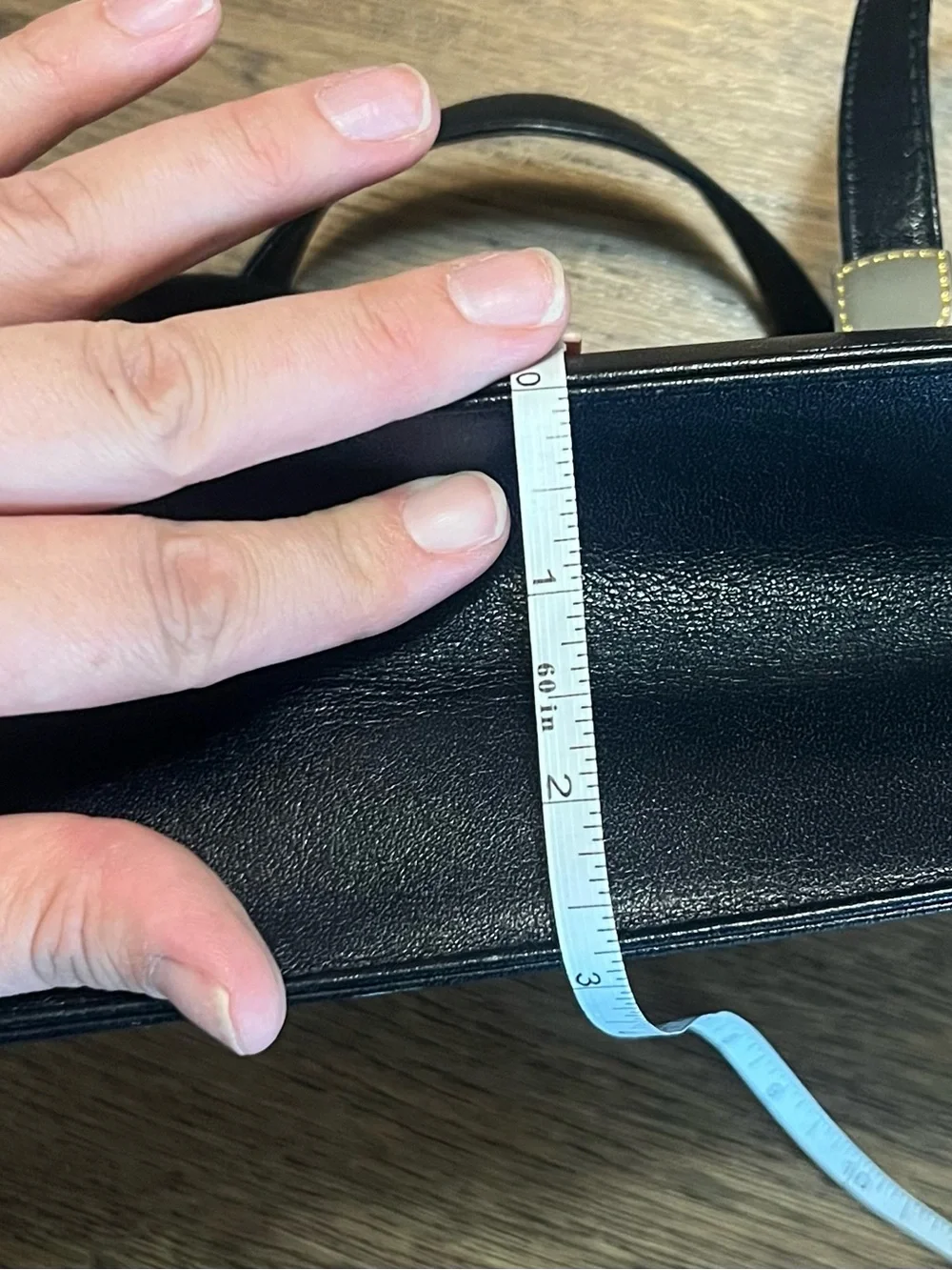 Vintage Saks Fifth Avenue Navy Red Genuine Leather Top Handle Purse w/Coin Purse